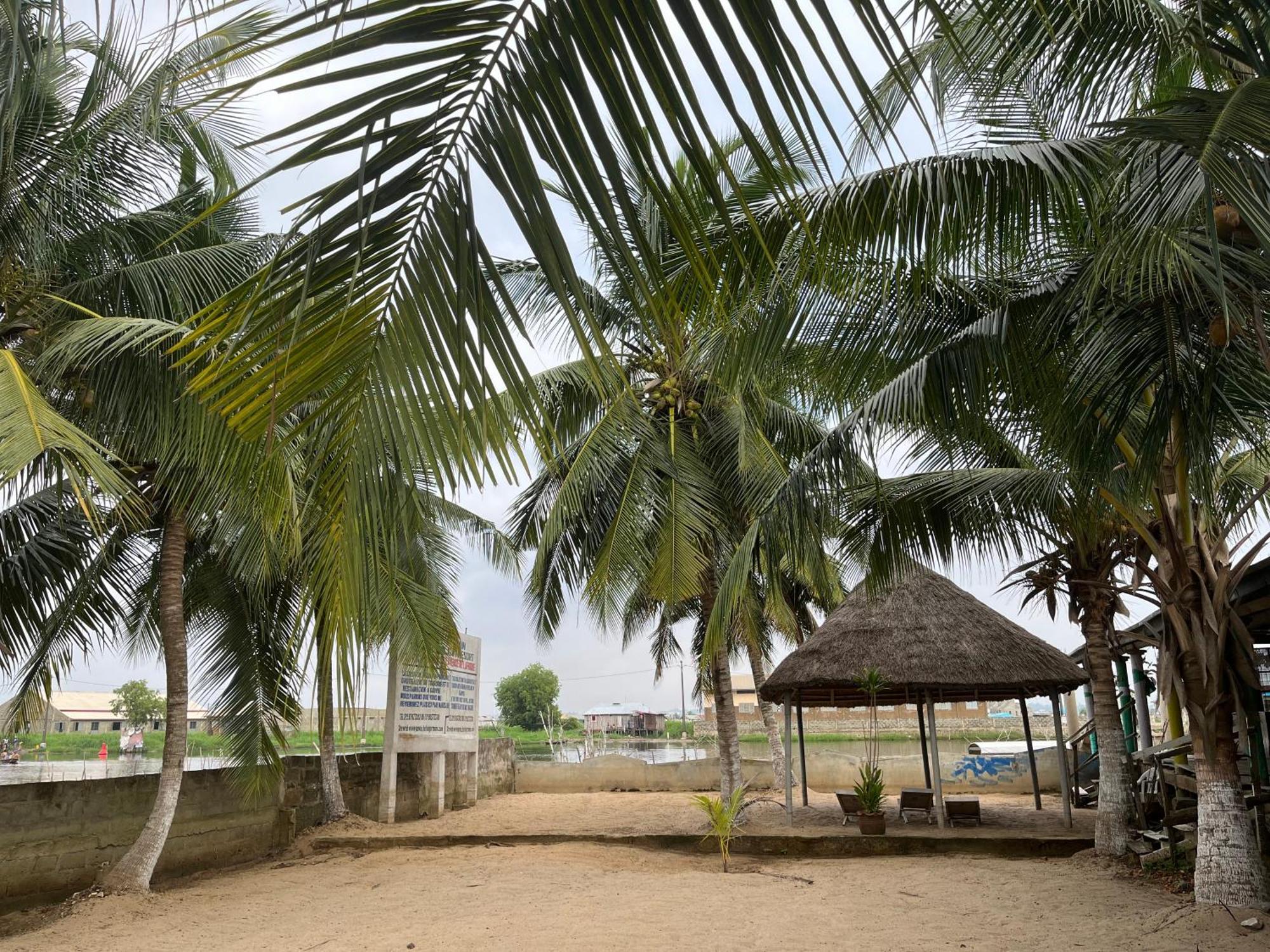 Hotel Germain - Ganvie Holiday Resort Exterior photo